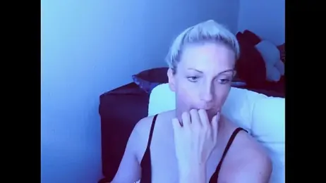 SexyJulia21 webcam model stream image