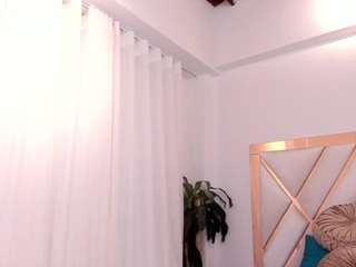 kim-woods webcam model stream image