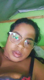 Layckasone webcam model stream image
