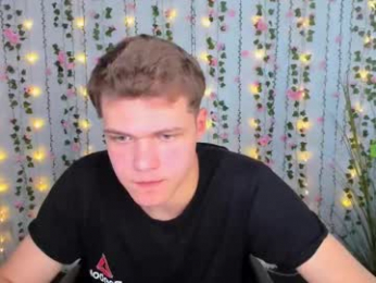 lucas_long_ webcam model stream image
