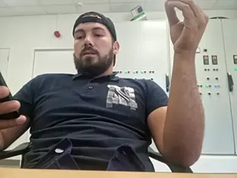 Instinctbrut webcam model stream image