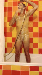 FredBottom webcam model stream image