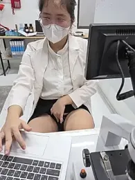 HinaLovely webcam model stream image