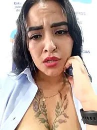 MAYE__13 webcam model stream image