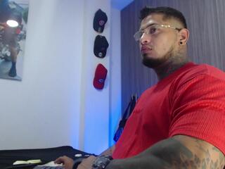 Apolo Strongman webcam model stream image