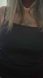 Violetta2022 webcam model stream image