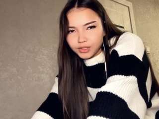 caroleephilogene webcam camsoda model stream image
