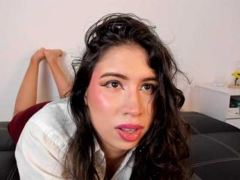 Bong-cams9392 webcam preview