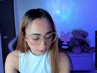 alanapherson webcam model stream image