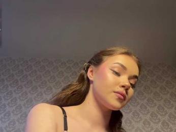 EloiseAllford webcam model stream image