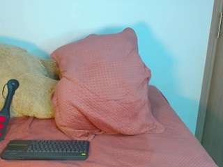 xyomarabrown webcam model stream image
