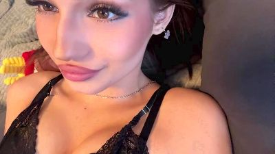 CharlottCuti webcam model stream image
