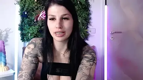 KiraKane1 webcam model stream image