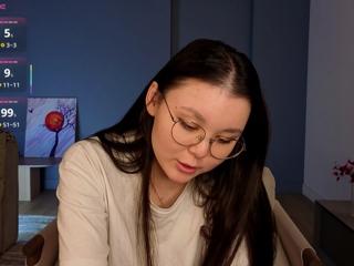 Maud Anstead webcam model stream image