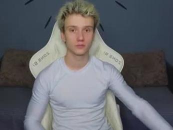 pupsenish webcam model stream image