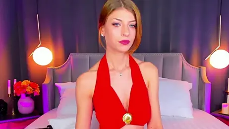 AdoraLynn webcam model stream image