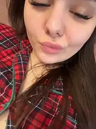 NikaMur webcam model stream image