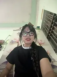 Emmiuuuu03 webcam model stream image