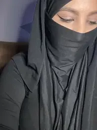 Zeynep-Lahsen webcam model stream image