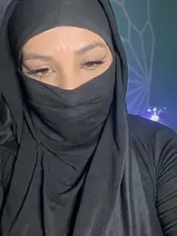 Zeynep-Lahsen webcam model stream image