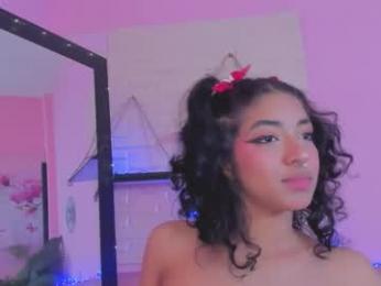 aronandmoli webcam model stream image