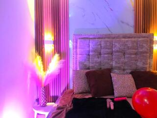 Ada Mclaine webcam model stream image