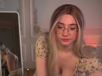 Oliiloli webcam model stream image