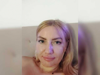 AlenaFeya webcam model stream image