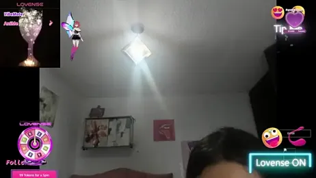 Alice_bloom_ webcam model stream image