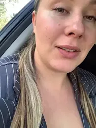 Mona_Plus webcam model stream image