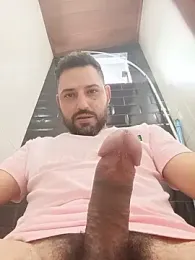 P4uzud4O webcam model stream image