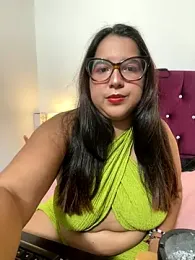 shara_ webcam model stream image