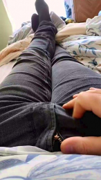 a_p_hot webcam model stream image