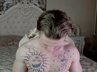 Daniel Hops webcam model stream image
