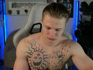 Daniel Hops webcam model stream image