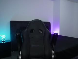 Tom Heaton webcam model stream image