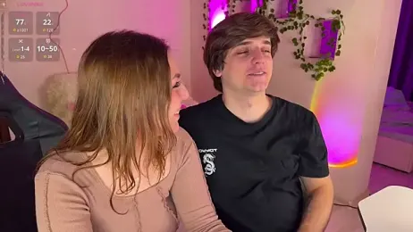 RobertAndLinela webcam model stream image