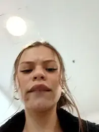 _Isabella-7 webcam model stream image