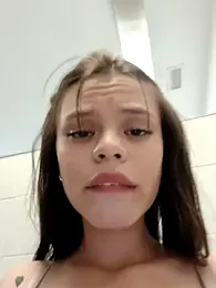 _Isabella-7 webcam model stream image