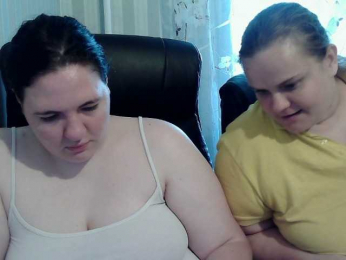 HollyXEva webcam model stream image