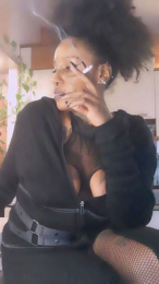 BlackWitchSG webcam model stream image