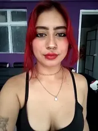 sarah_lark_ webcam model stream image