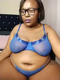 CHERRYYUMMY webcam stripchat model stream image