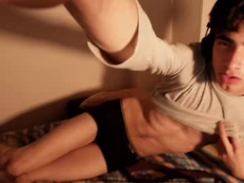 lucas_xo webcam model stream image