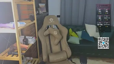 Emmi_Swon webcam model stream image