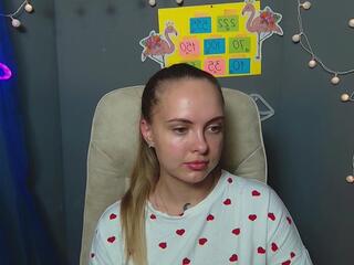 Khaleesi Moon webcam model stream image