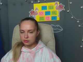Khaleesi Moon webcam model stream image