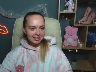 Khaleesi Moon webcam model stream image