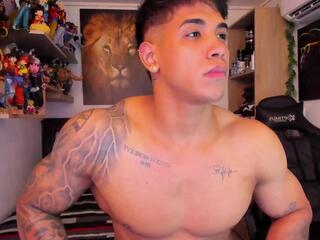 William Dracko webcam model stream image