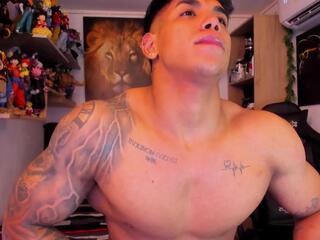 William Dracko webcam model stream image